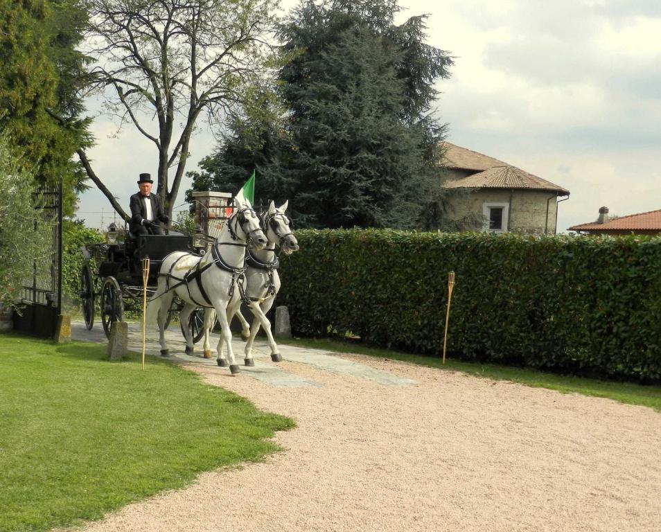 B&B Al Castello Casale Litta Buitenkant foto